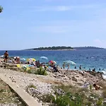 Family Friendly House With A Parking Space - 17979 * Primošten