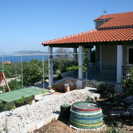 Holiday home Family Friendly House With A Parking Space - 17979 Primosten