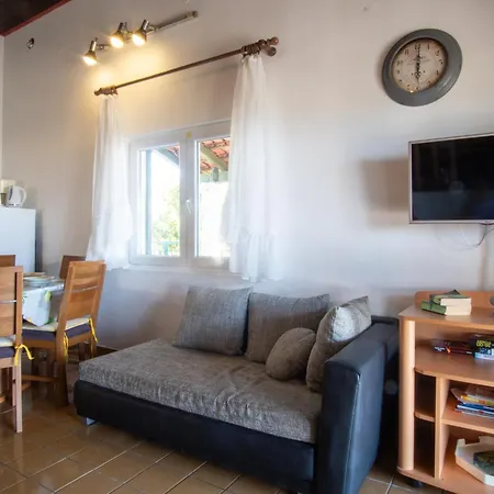Family Friendly House With A Parking Space - 17979 Holiday home Primosten