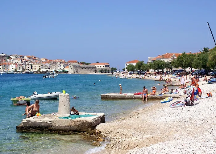 Family Friendly House With A Parking Space - 17979