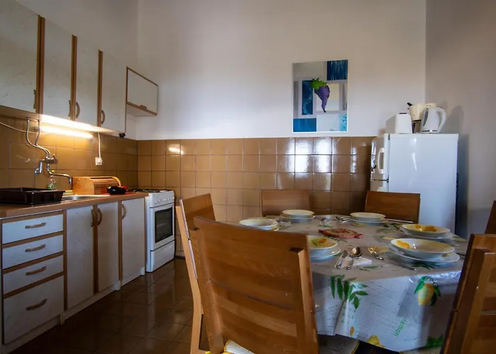 Family Friendly House With A Parking Space - 17979 Dom wakacyjny